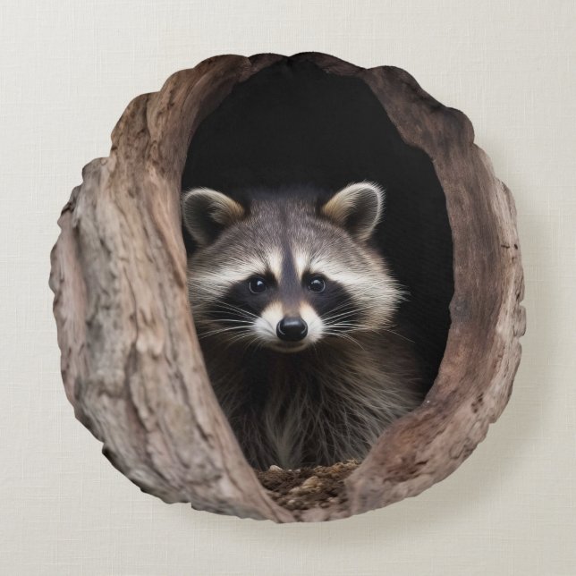 Racoon in der Baumhöhle Rundes Kissen (Vorderseite)