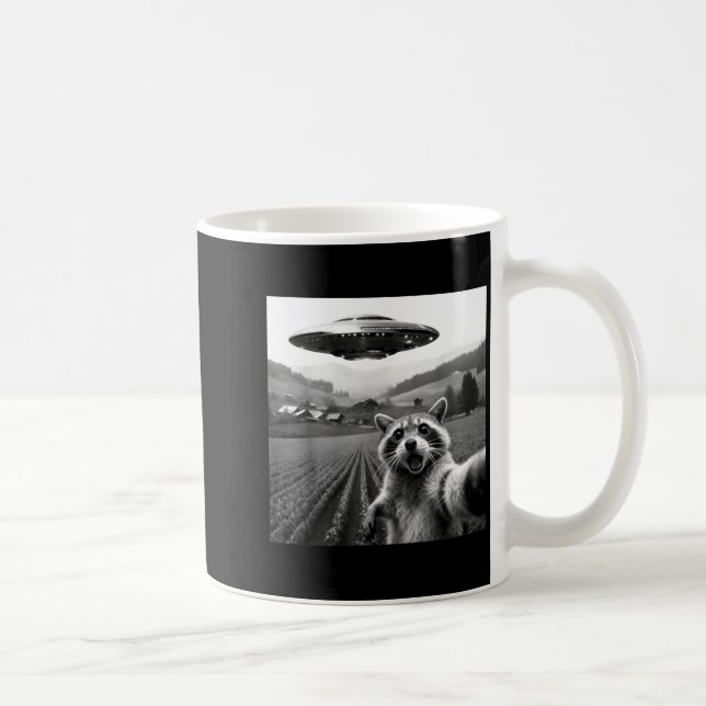 Racoon Selfie With Alien Ufo Funny Racoon Alien Bi Kaffeetasse (Rechts)