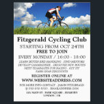 Radfahrer auf Gras, Radklub Werbung Flyer<br><div class="desc">Radfahren auf Gras,  Radklub Werbung Flyer durch den Business Card Store.</div>