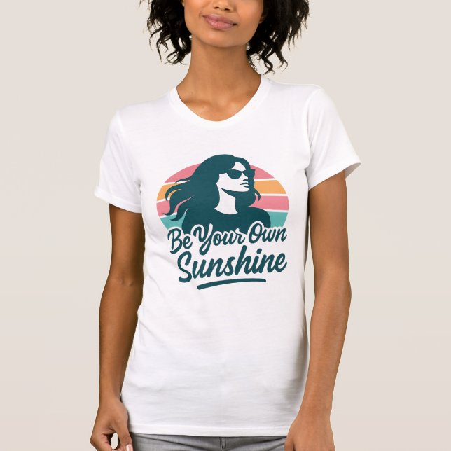 Radiant Retro Sunset - Inspirierend "Shine Bright" T-Shirt (Vorderseite)
