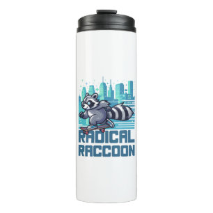 Radikaler Waschbär städtischer Skateboarder Thermosbecher