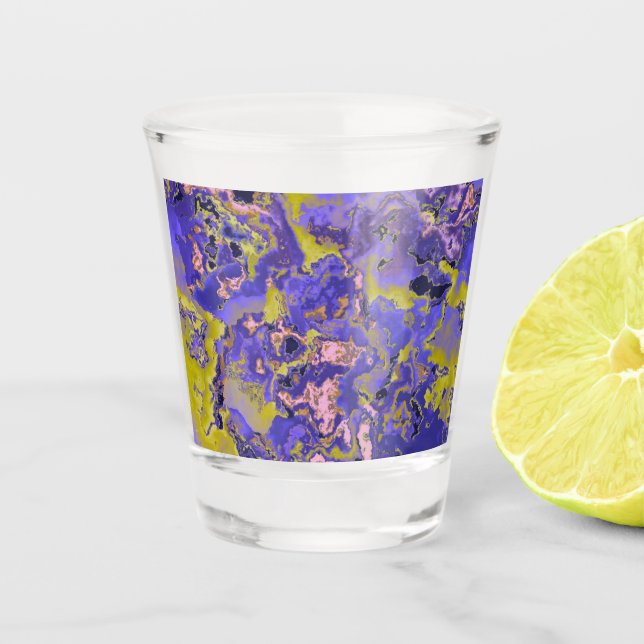 Radioaktives Marmor Schnapsglas (Vorderseite)