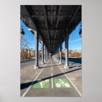 Radweg auf dem Steg Bir-Hakeim - Paris, Frankreich