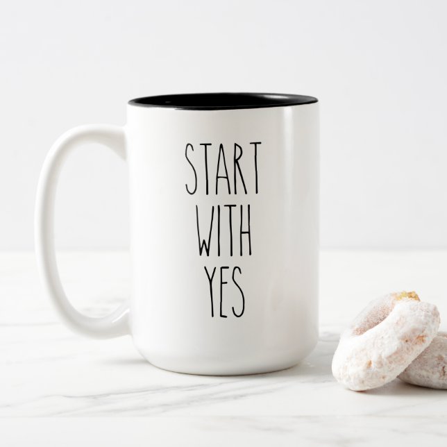 RAE DUNN Commencez Par Oui Café Mug (Avec donut)