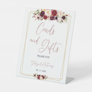 Raffinierte burgunderrote Floralkarte und Geschenk Sockelschild