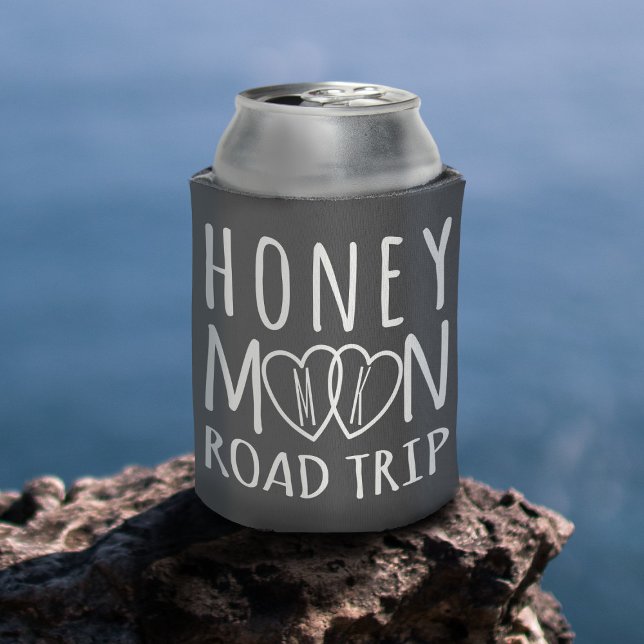 Rafraichisseur De Cannettes Voyage en Lune de miel rustique Coeur peut refroid (Off on your honeymoon? You'll need a couple of these can coolers in your luggage! Add your initials)
