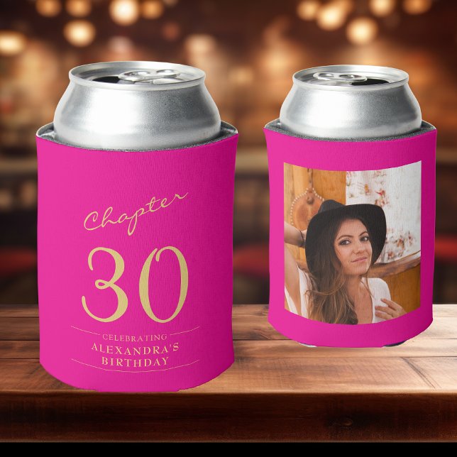 Rafraîchisseur Pour Canette 30e anniversaire Hot Pink Gold Modèle photo (Two hot pink custom print 30th birthday can coolers on a bar top to show front and rear.)
