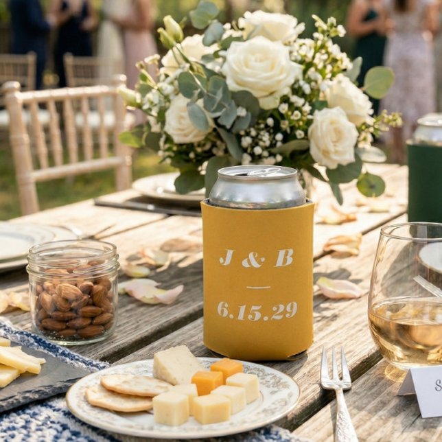 Rafraîchisseur Pour Canette Marigold Yellow Bold Italic Monogram Wedding Favor (Créateur téléchargé)