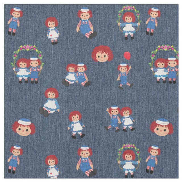 Raggedy Ann und Andy auf Blue Denim Stoff (Nahaufnahme)
