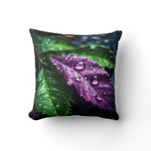 "Rain-Kissed Blätter: Nature's Palette"