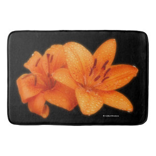 Rain-Kissed Orange Asiatic Tiger Lilies Badematte