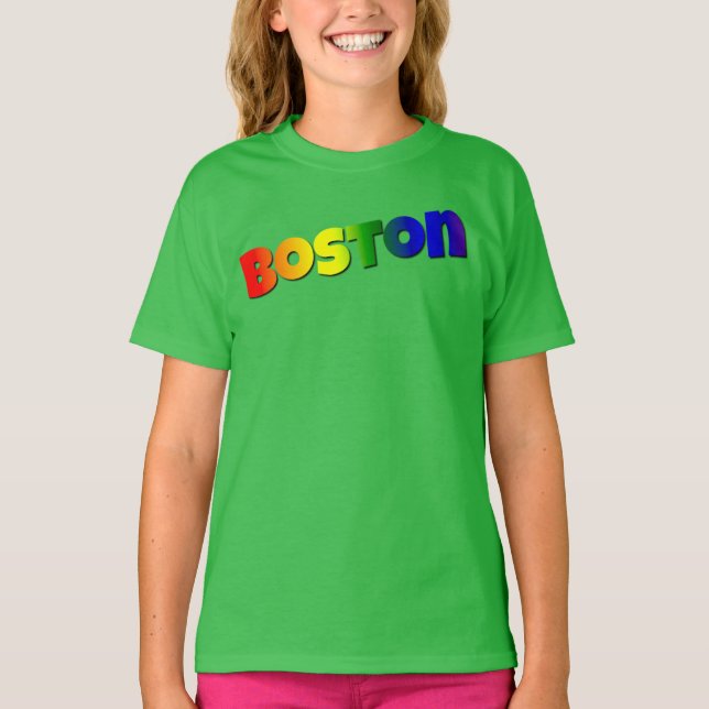 Rainbow Boston Schriftart T-Shirt (Vorderseite)