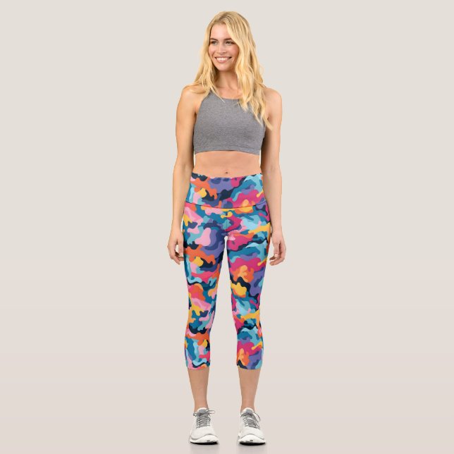Rainbow Camouflage Capri Leggings (Vorderseite)
