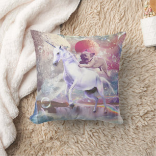 Rainbow-Galaxie-Mops, der im Weltraum einhorn reit Kissen