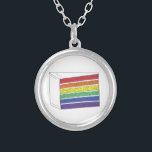 Rainbow Gay Pride Layer Cake Slice-Kette Versilberte Kette<br><div class="desc">Necklace zeigt eine originale Marker-Abbildung eines in Regenbogen gestreiften Lagenkuchschnittes mit Zuckerguss oben. Perfekt um den Stolz zu feiern!</div>