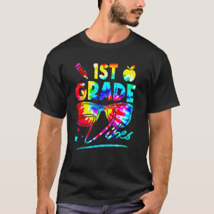Rainbow Gefärbte Krawatte Brillen 1st Grade Vibes  T-Shirt