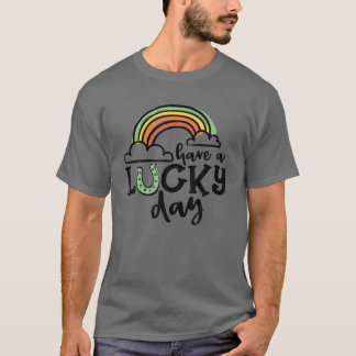 Rainbow hat ein glückliches Pferd Lover St Patrick T-Shirt