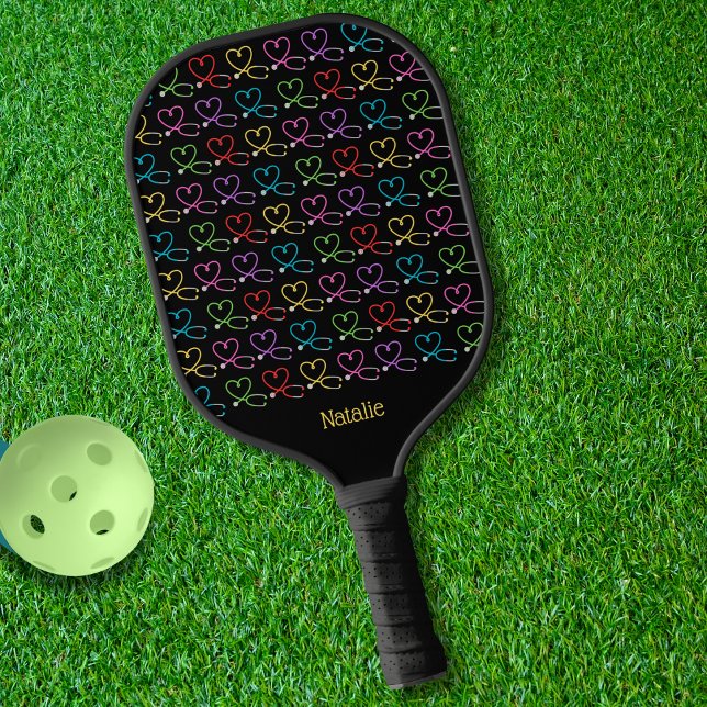 Rainbow Heart Stethoscope Monogram Pickleball Schläger (Von Creator hochgeladen)