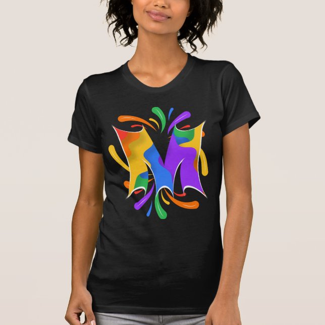 Rainbow Letter M Monogram Abstrakt T-Shirt (Vorderseite)