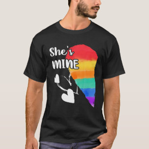 Rainbow LGBT Heart Sie ist meine für Paare Gay Les T-Shirt