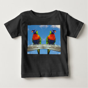Rainbow-Lorikees, zwei auf einem Zweig Baby T-shirt