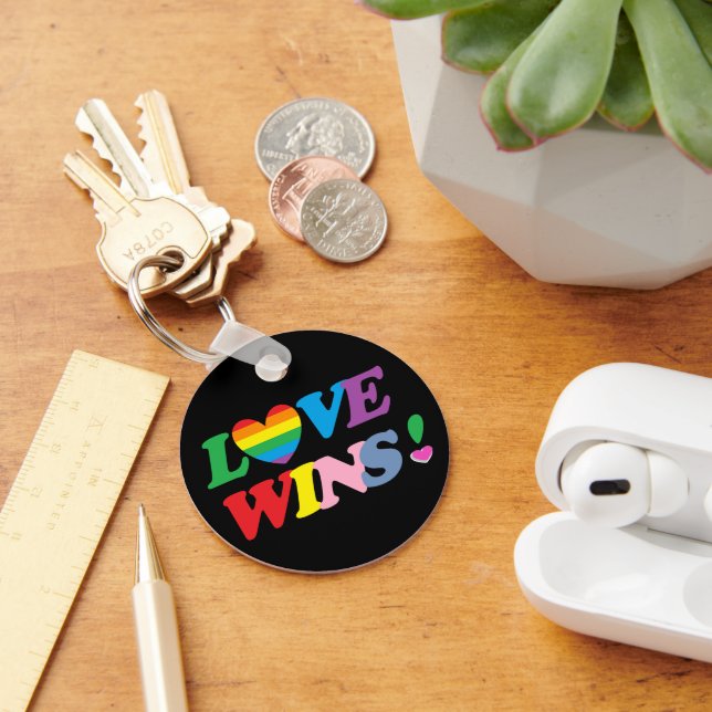 Rainbow Love Wins Pride Heart LGBT Schlüsselanhänger (Schreibtisch)
