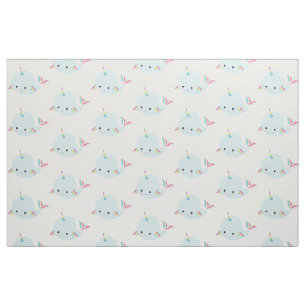 Rainbow Narwhal Kawaii Muster in Pastellblau Stoff