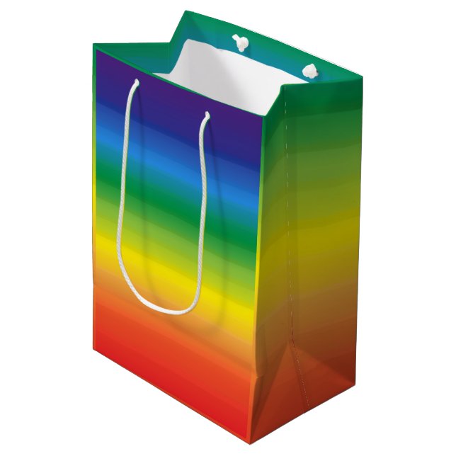 Rainbow Ombre Modern Bold Prix Mittlere Geschenktüte (Vorderseite Schrägansicht)