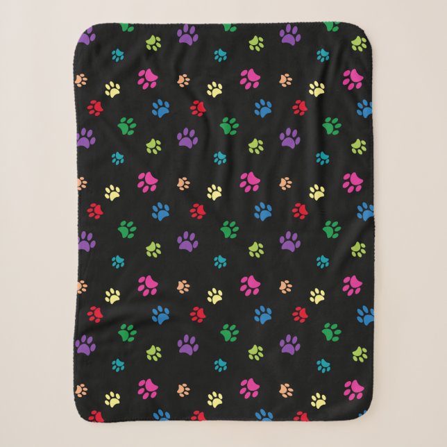 Rainbow Painted Paw Prints on Black Sherpadecke (Vorderseite)