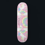 Rainbow Pink Unicorn Skateboard<br><div class="desc">Einhorn Skateboard bereit für Sie zu personalisieren. ✔ HINWEIS: ÄNDERN SIE NUR DIE VORLAGEBEREICHE, DIE SIE BENÖTIGEN! 😀 Sie können den Text bei Bedarf entfernen und neu hinzufügen, was immer Sie möchten und welchen Schriftart Sie möchten. 📌 Wenn Sie weitere Anpassungen benötigen, klicken Sie bitte auf den Button "Weitere Anpassungen...</div>