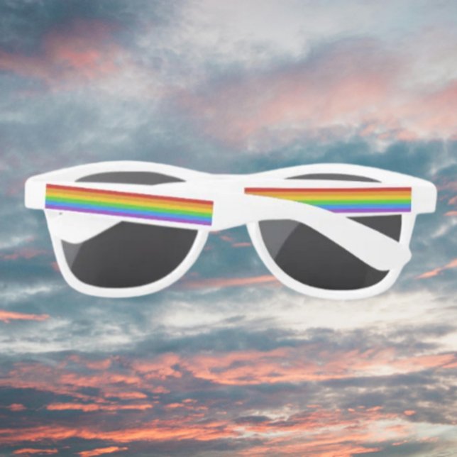 Rainbow Pride Stripes Sonnenbrille (Von Creator hochgeladen)