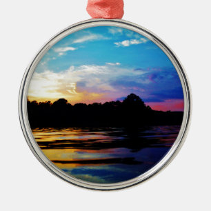 Rainbow-Sonnenuntergang auf dem Bergsee Silbernes Ornament