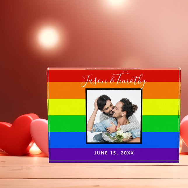 Rainbow Striped Gay Pride Couple Wedding Foto (Von Creator hochgeladen)