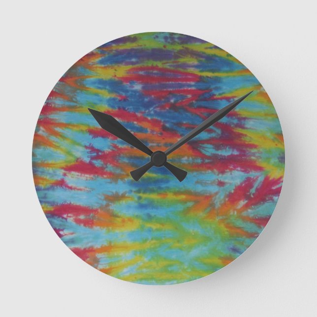 Rainbow Tiger Stripes Gefärbte Krawatte PhatDyes Runde Wanduhr (Vorderseite)