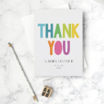 Rainbow Type Grad 2022 Postkarte<br><div class="desc">Ehre deinen Absolventen mit diesem hellen und farbenfrohen Dankeschön Design. Mit fett bunten Schriftzeichen. Fügen Sie Ihre benutzerdefinierte Nachricht auf die Rückseite.</div>