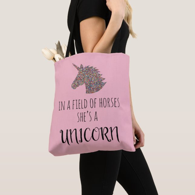 Rainbow Unicorn Sie ist eine Einhorntotentasche Tasche (Von Nahem)