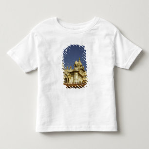 Rajasthan, Indien Eine Frau steht an einem alten Kleinkind T-shirt