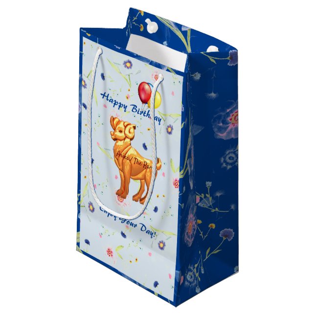 Ram Birthday Gift Bag März 21. - 19. April Kleine Geschenktüte (Vorderseite Schrägansicht)
