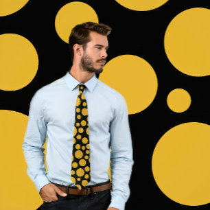 Random Goldenrod Polka Dot Pattern auf schwarzer K Krawatte