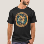 RanthamBohrer Nationalpark Indien Vintag T-Shirt<br><div class="desc">Ranthambourdes Vektorgrafikdesign. Es ist ein riesiges Naturschutzgebiet in der Nähe der Stadt Sawai Madhopur in Rajasthan,  Nordindien.</div>