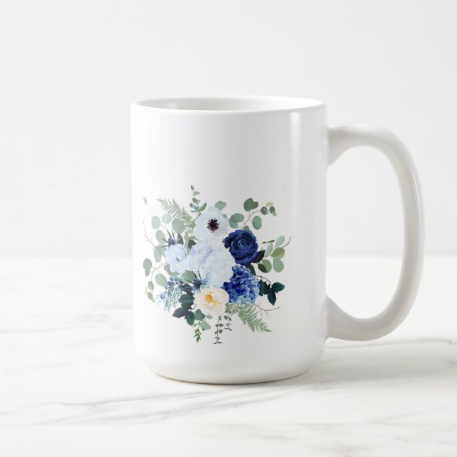 Ranunculus Anemone Hydrangea Rose Weißer Hintergru Kaffeetasse (Rechts)
