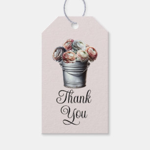 Ranunculus im Blecheimer Rustikaler Glamour Rosa B Geschenkanhänger