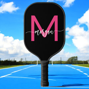 Raquette De Pickleball Chaud rose noir moderne Script Girl Monogramme Nom