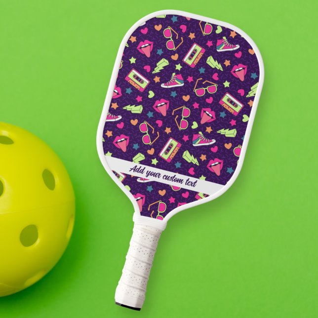 Raquette De Pickleball Cool Retro 80s Purple rose Motif Texte personnalis (Créateur téléchargé)