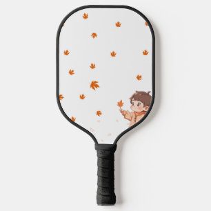 Raquette De Pickleball Feuille d'automne tenue par un petit garçon mignon