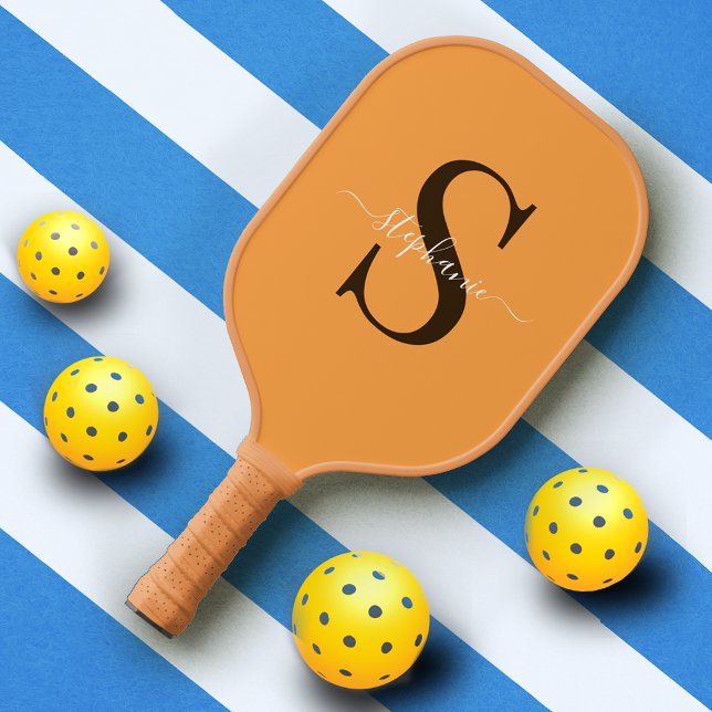 Raquette De Pickleball Joli Monogramme orange jaune initial + Nom (Créateur téléchargé)