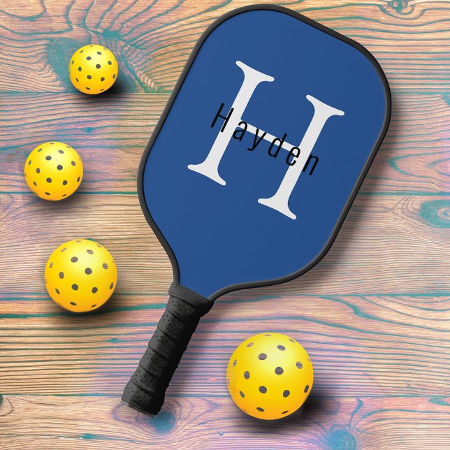 Raquette De Pickleball Masculine moderne Monogramme bleu Nom + Initiale (Créateur téléchargé)