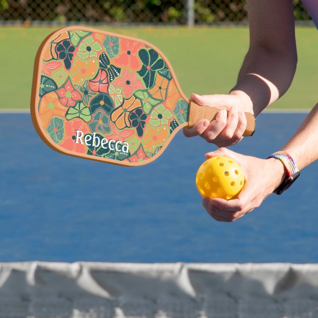 Raquette De Pickleball Monogramme Ajouter un nom Retro Funky Flower color (Insitu)