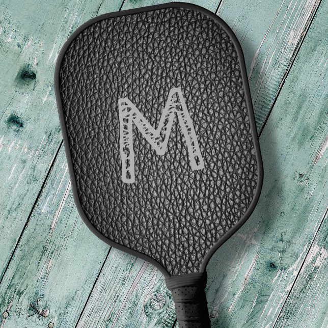 Raquette De Pickleball Monogramme initial sur grains de cuir noir Imprime (Créateur téléchargé)