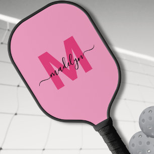 Raquette De Pickleball Nom de script moderne rose vif Monogramme féminin